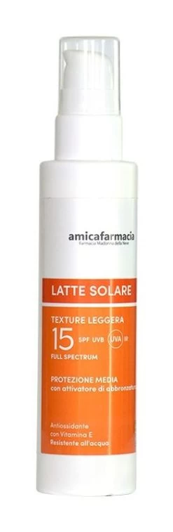 Amicafarmacia Latte Solare Texture Leggera SPF 15 Protezione Media 150ml