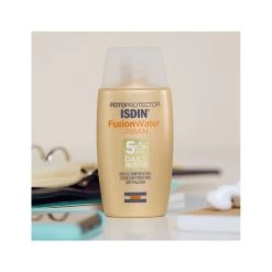 Isdin Fotoprotector Fusion Water Urban VIso SPF30 50ml -Negozio Di Creme Solari isdin fotoprotector fusion water urban spf30 protezione solare viso quotidiana 50ml 9 1645019689